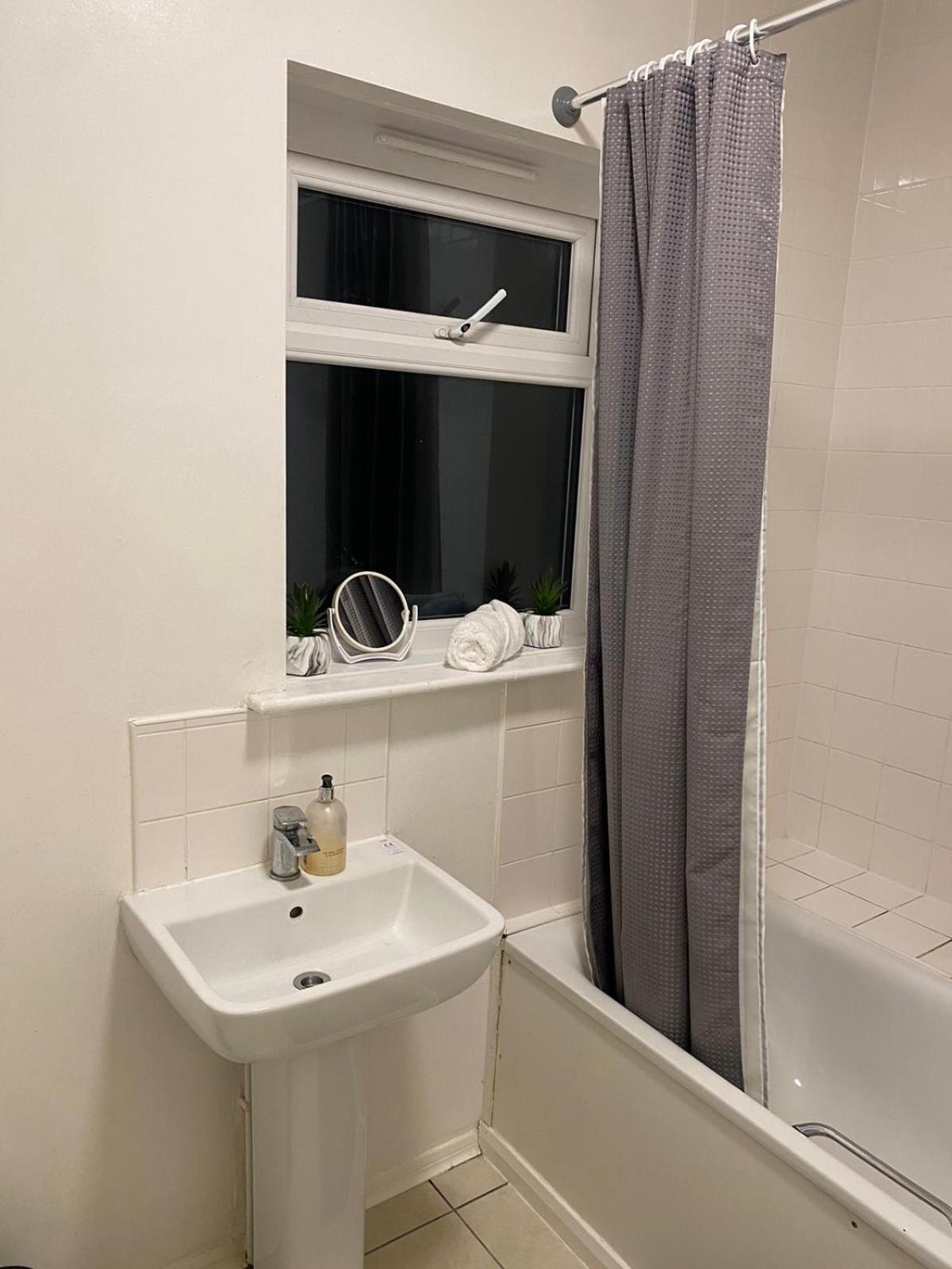 Holiday home 1 Bedroom Cosy Spacious